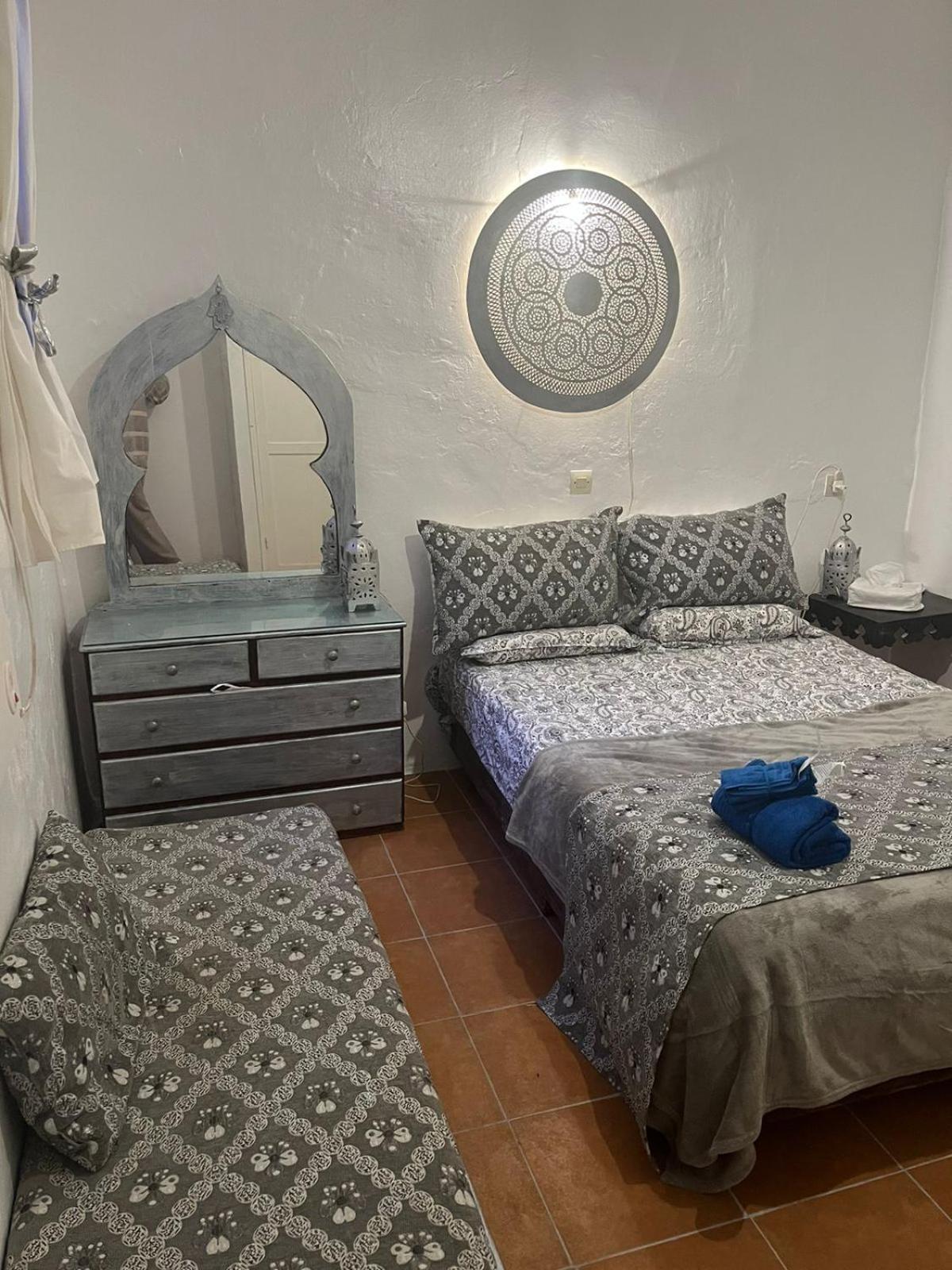 Hathor ,Casa Marroqui Con Dos Terrazas En La Medina Antigua , Ideal Parejas!! Wifi!! Asilah Exterior foto